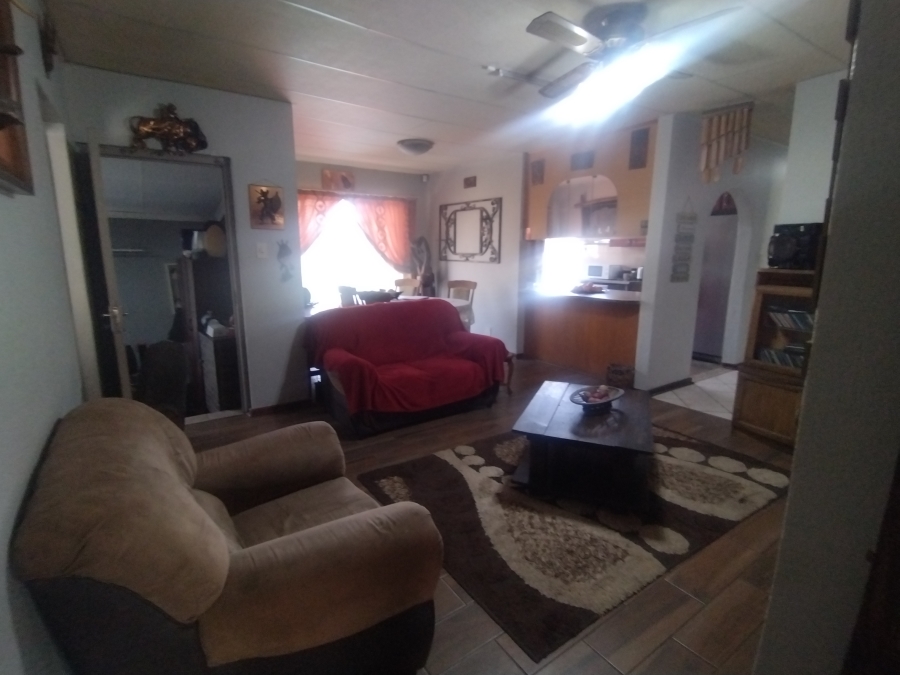 5 Bedroom Property for Sale in Tasbet Park Ext 1 Mpumalanga