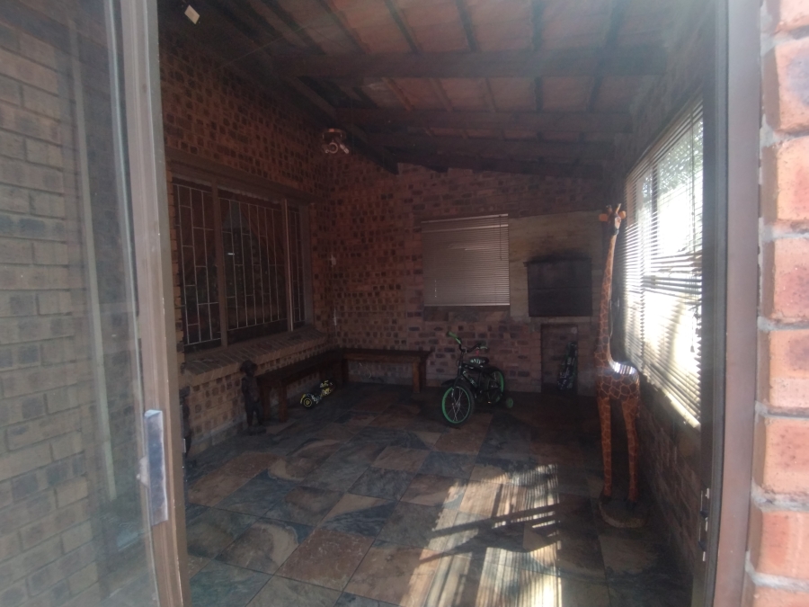 5 Bedroom Property for Sale in Tasbet Park Ext 1 Mpumalanga