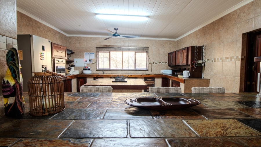 8 Bedroom Property for Sale in Marloth Park Mpumalanga