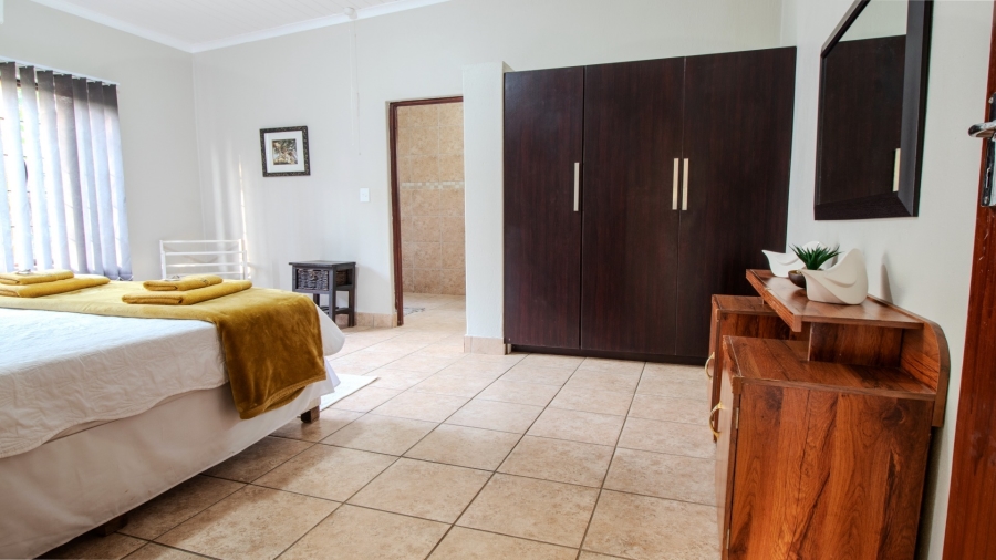 8 Bedroom Property for Sale in Marloth Park Mpumalanga