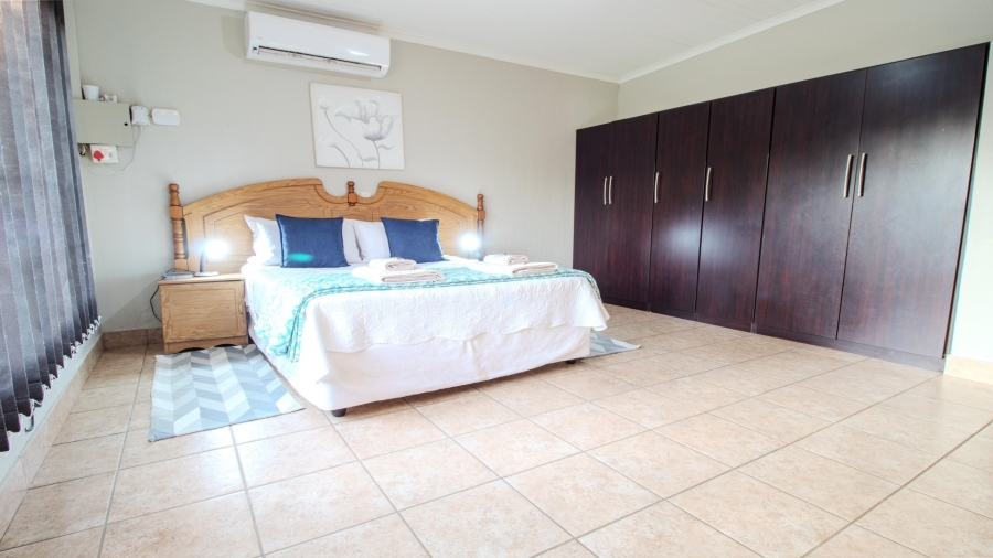 8 Bedroom Property for Sale in Marloth Park Mpumalanga