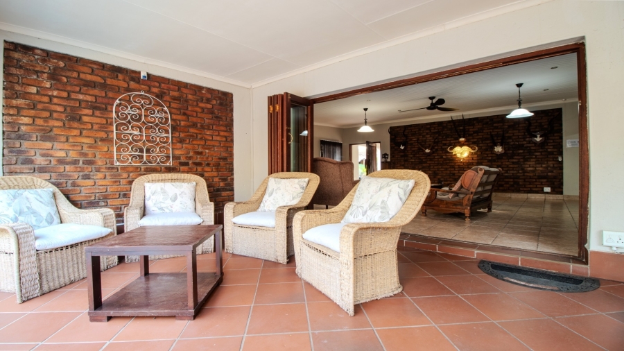 8 Bedroom Property for Sale in Marloth Park Mpumalanga