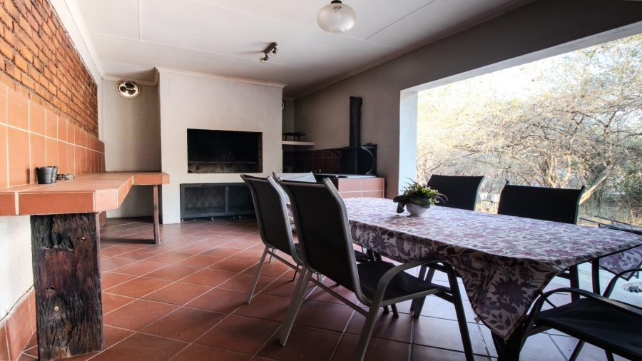 8 Bedroom Property for Sale in Marloth Park Mpumalanga