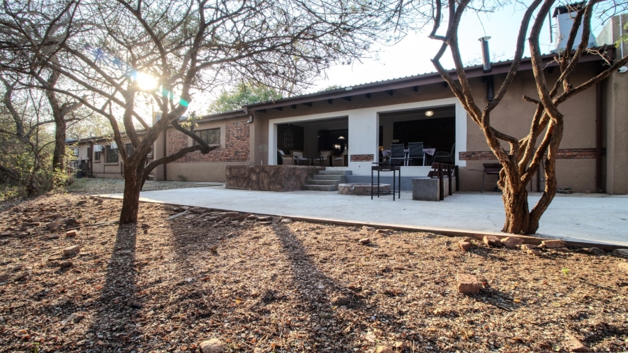 8 Bedroom Property for Sale in Marloth Park Mpumalanga
