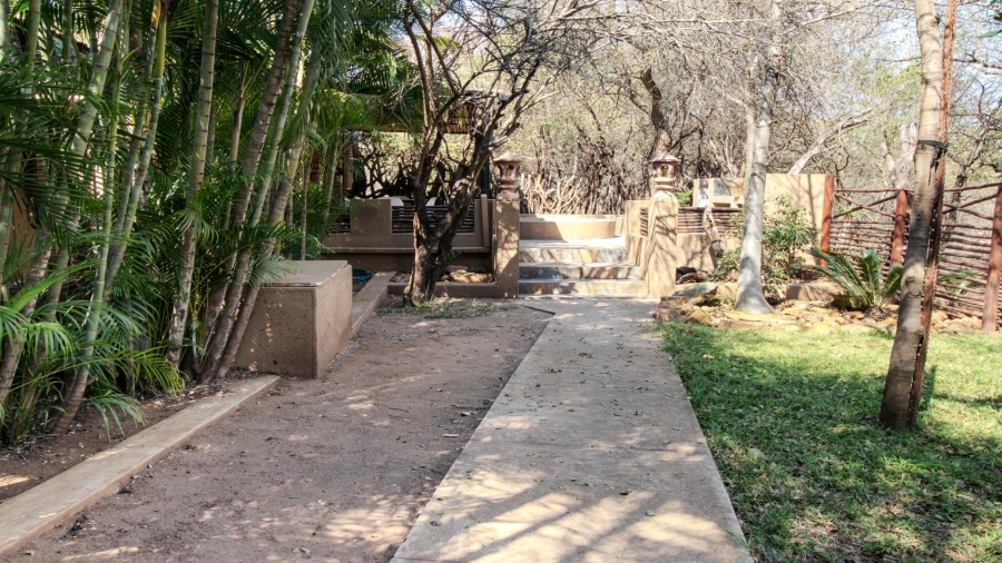 8 Bedroom Property for Sale in Marloth Park Mpumalanga