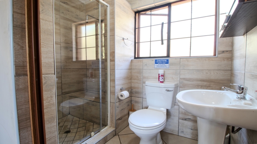 8 Bedroom Property for Sale in Marloth Park Mpumalanga