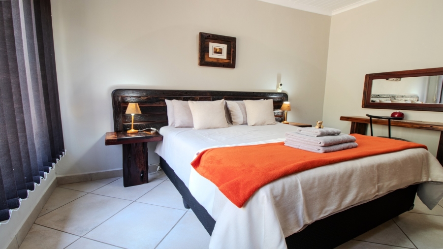 8 Bedroom Property for Sale in Marloth Park Mpumalanga