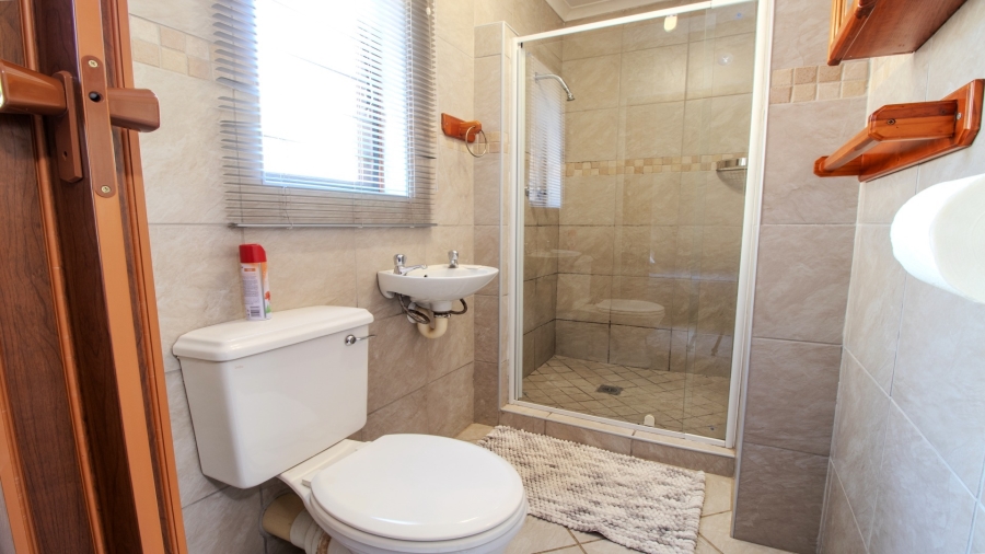 8 Bedroom Property for Sale in Marloth Park Mpumalanga