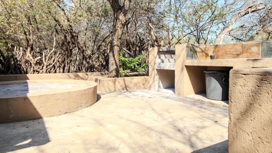 8 Bedroom Property for Sale in Marloth Park Mpumalanga