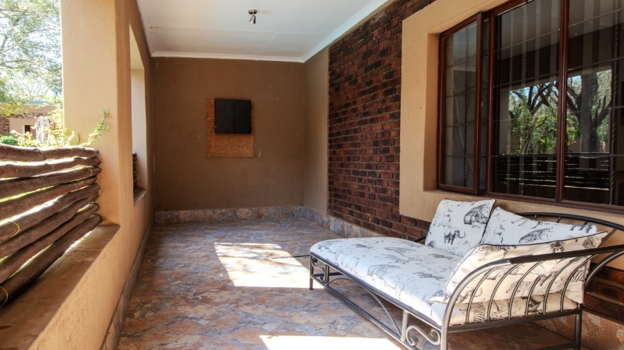 8 Bedroom Property for Sale in Marloth Park Mpumalanga