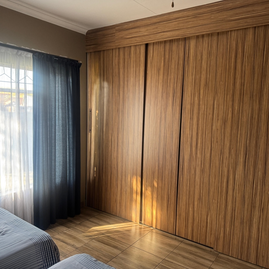 7 Bedroom Property for Sale in Model Park Mpumalanga