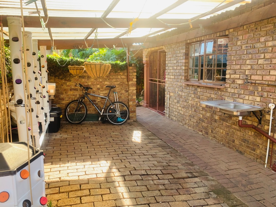 4 Bedroom Property for Sale in Ben Fleur Mpumalanga