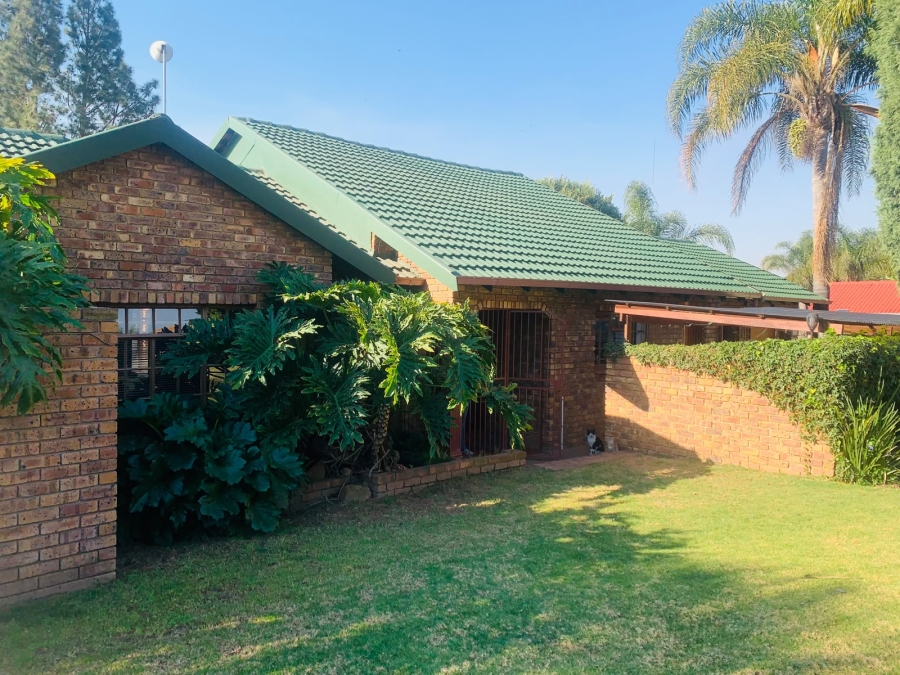 4 Bedroom Property for Sale in Ben Fleur Mpumalanga