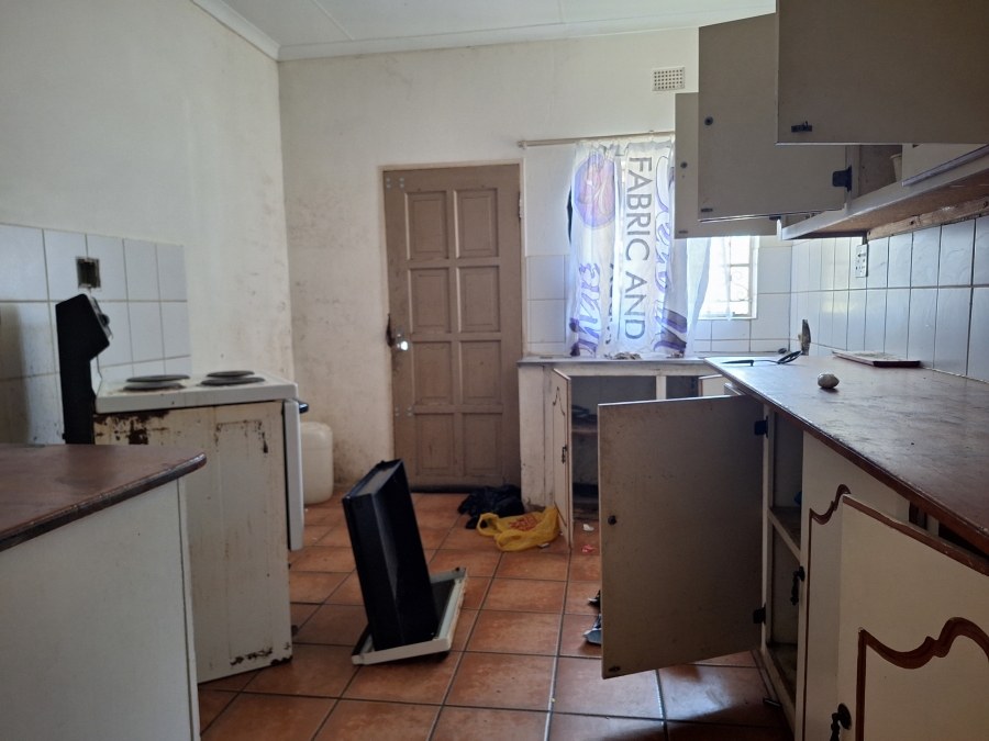 5 Bedroom Property for Sale in Volksrust Mpumalanga
