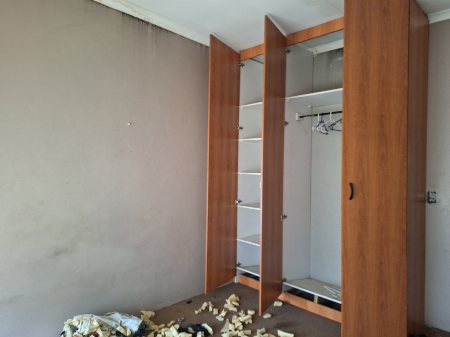 5 Bedroom Property for Sale in Volksrust Mpumalanga