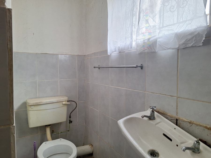 5 Bedroom Property for Sale in Volksrust Mpumalanga
