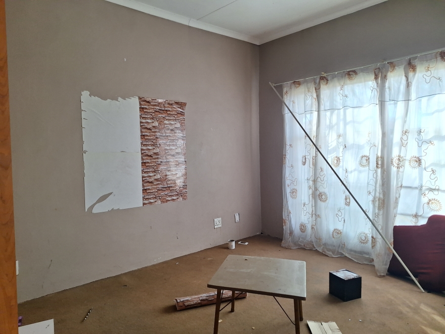 5 Bedroom Property for Sale in Volksrust Mpumalanga