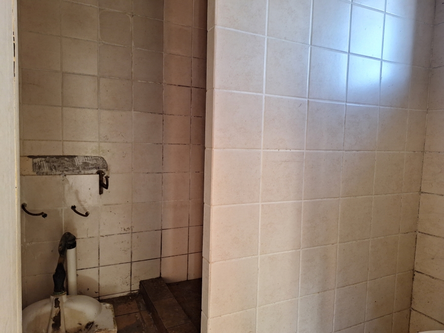 5 Bedroom Property for Sale in Volksrust Mpumalanga