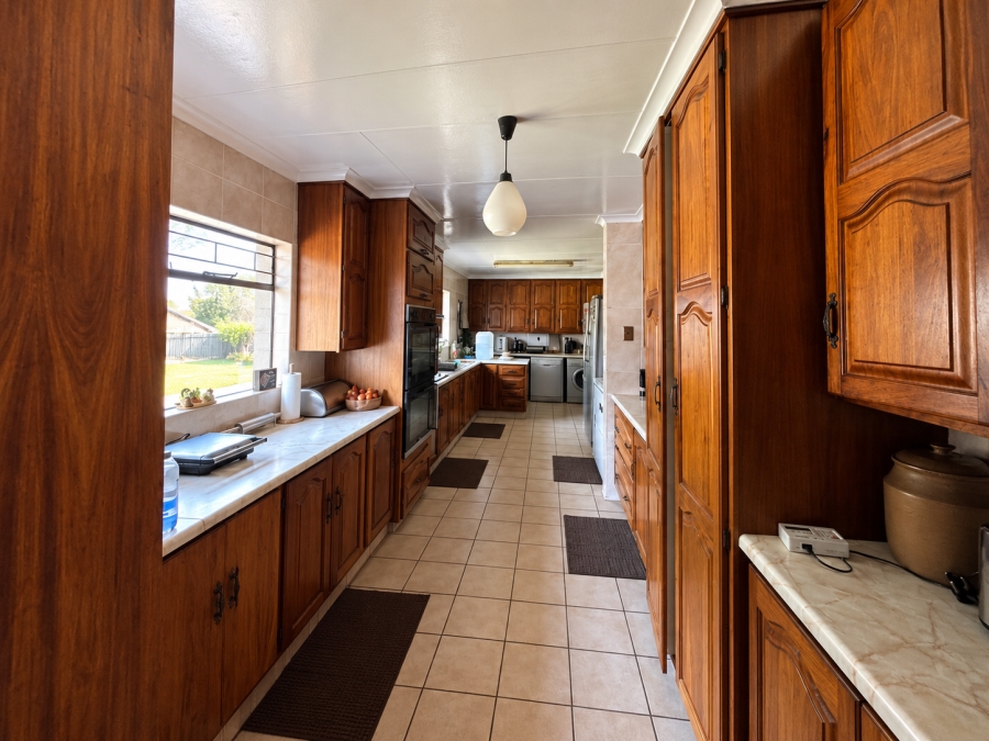 3 Bedroom Property for Sale in Cosmosrand Mpumalanga
