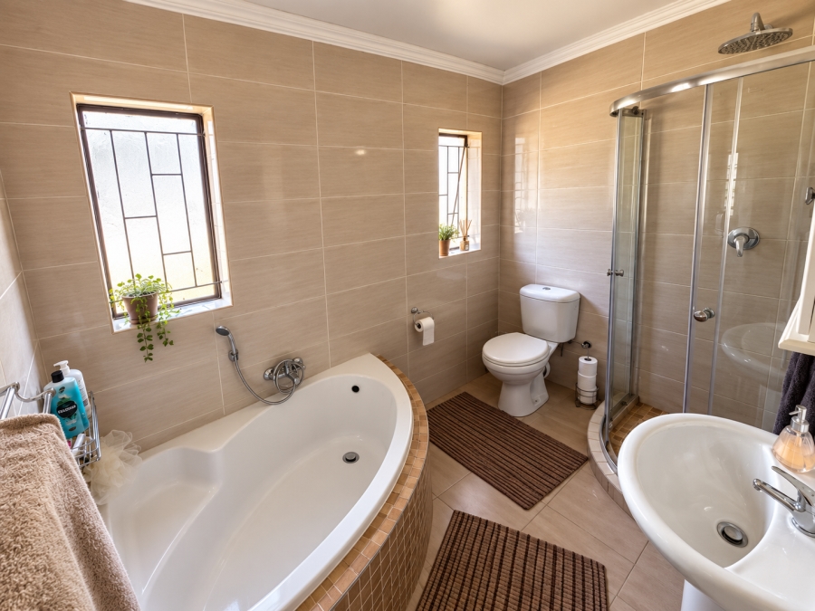 3 Bedroom Property for Sale in Cosmosrand Mpumalanga