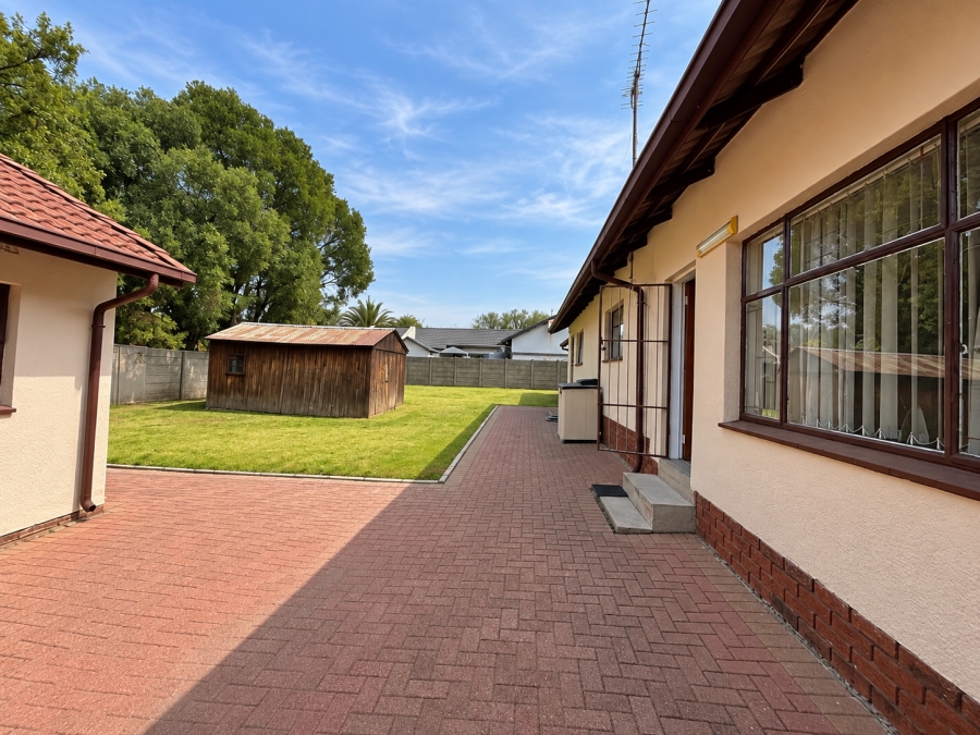 3 Bedroom Property for Sale in Cosmosrand Mpumalanga