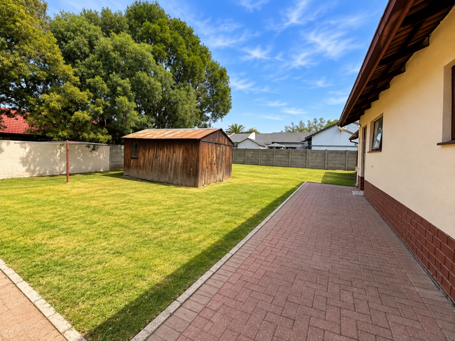 3 Bedroom Property for Sale in Cosmosrand Mpumalanga