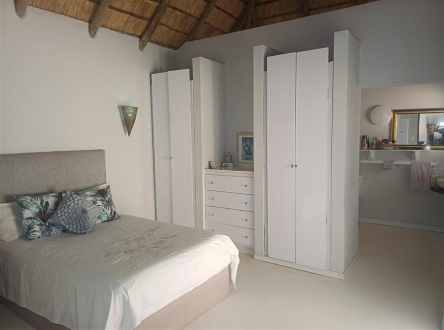 5 Bedroom Property for Sale in Marloth Park Mpumalanga