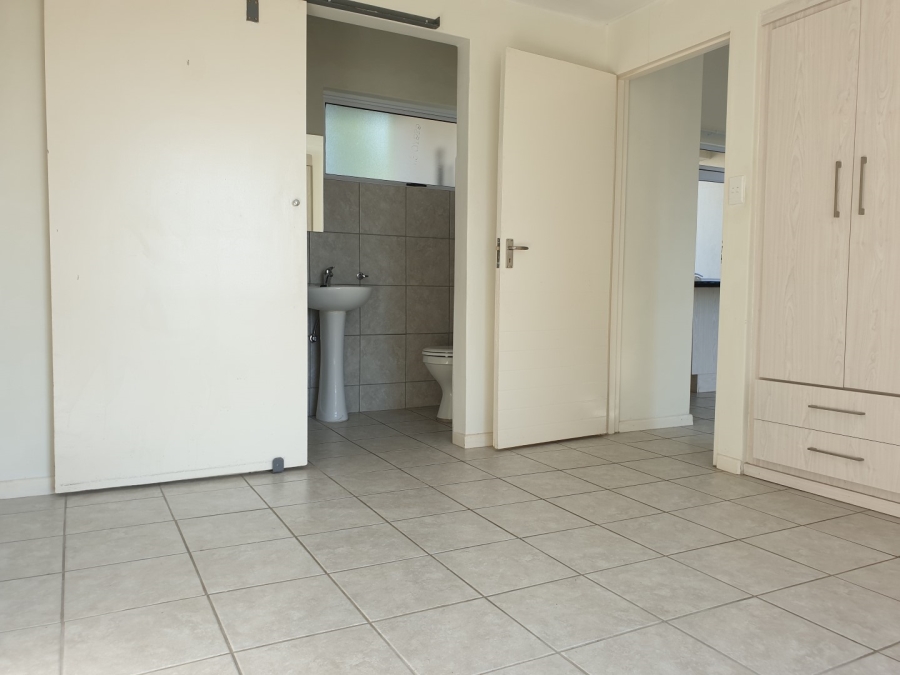To Let 1 Bedroom Property for Rent in Nelspruit Ext 11 Mpumalanga
