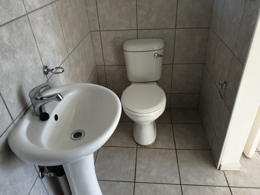 To Let 1 Bedroom Property for Rent in Nelspruit Ext 11 Mpumalanga