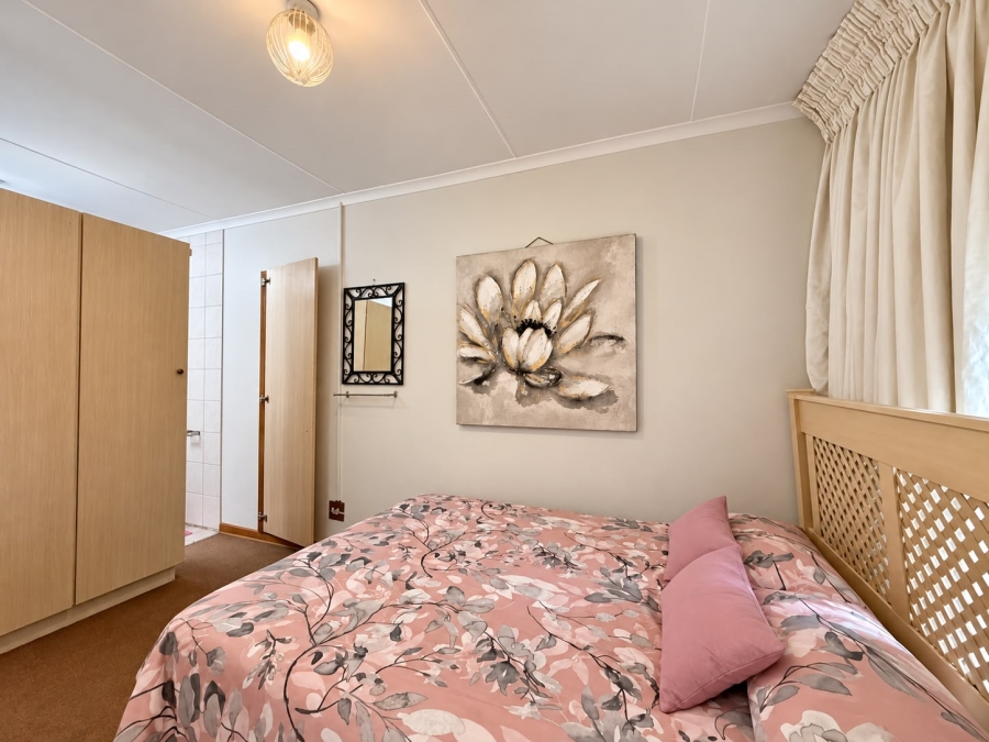 6 Bedroom Property for Sale in Secunda Mpumalanga