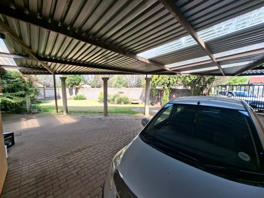 4 Bedroom Property for Sale in Kruinpark Mpumalanga