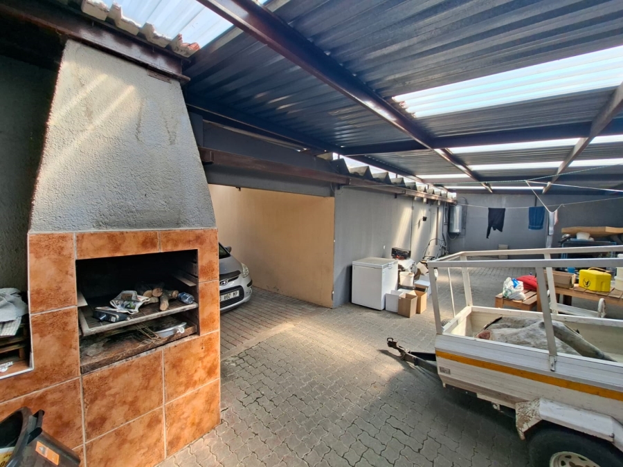 4 Bedroom Property for Sale in Kruinpark Mpumalanga