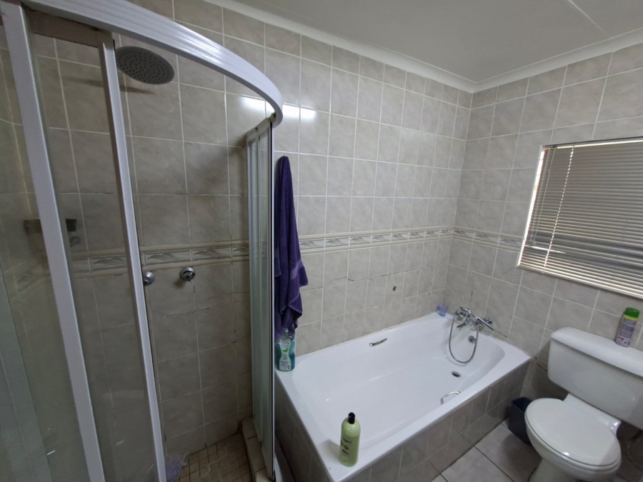 4 Bedroom Property for Sale in Kruinpark Mpumalanga