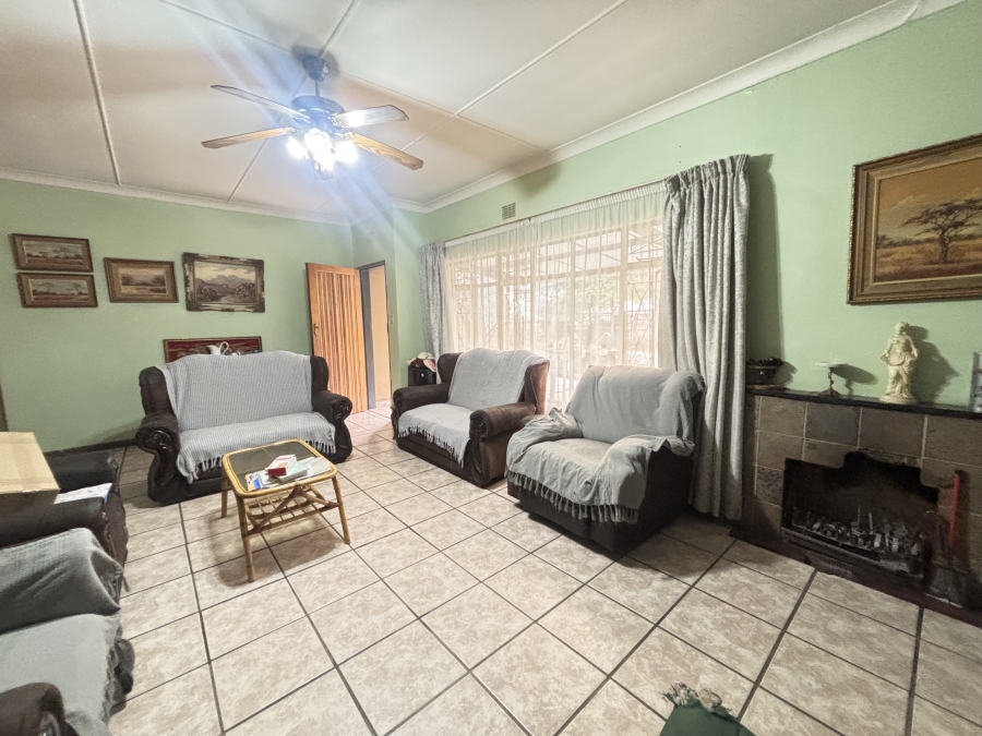 3 Bedroom Property for Sale in Witbank Ext 8 Mpumalanga