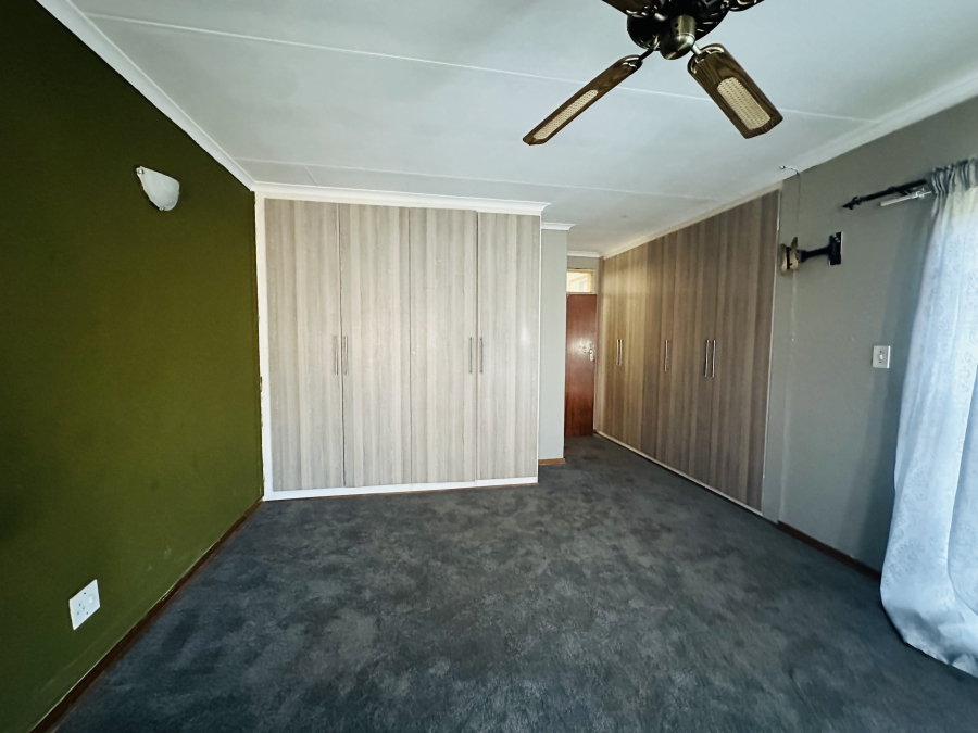 4 Bedroom Property for Sale in Ben Fleur Mpumalanga