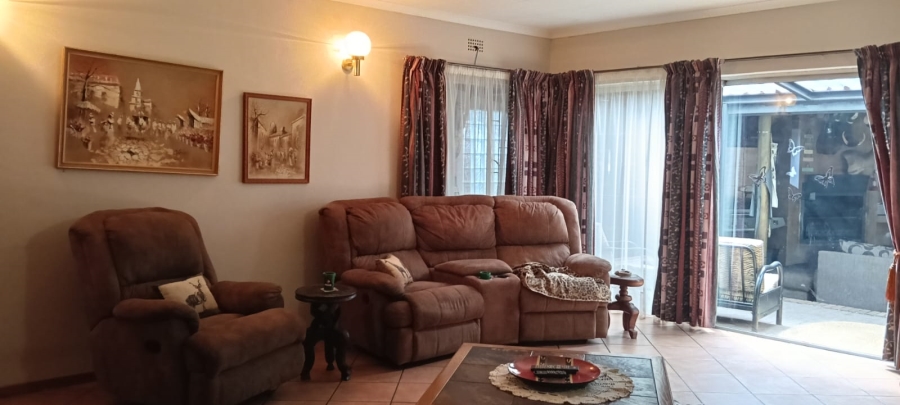 4 Bedroom Property for Sale in Reyno Ridge Mpumalanga