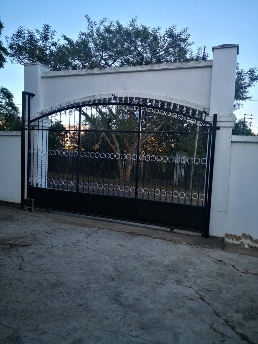 5 Bedroom Property for Sale in Barberton Mpumalanga