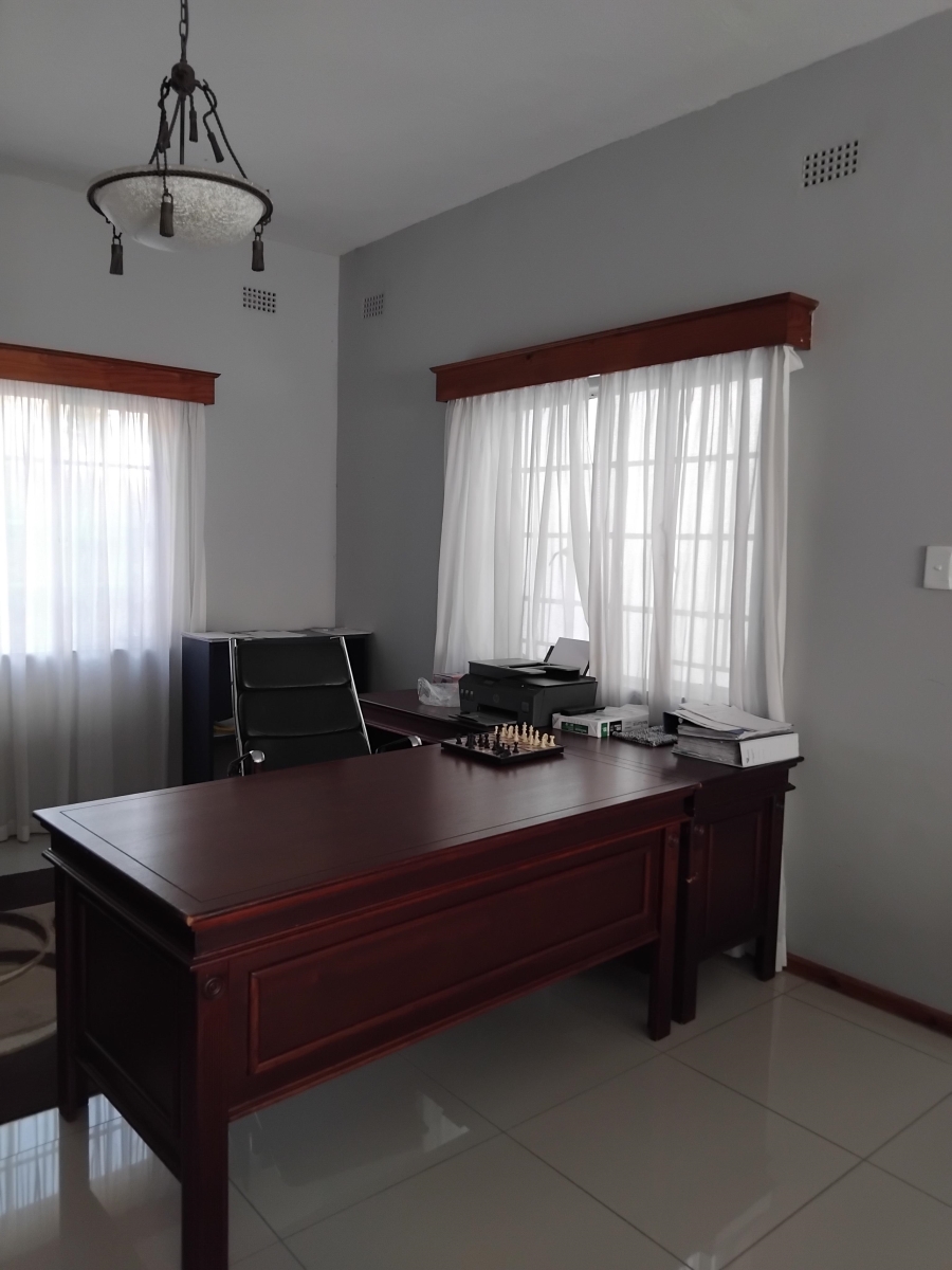 To Let 5 Bedroom Property for Rent in Barberton Mpumalanga