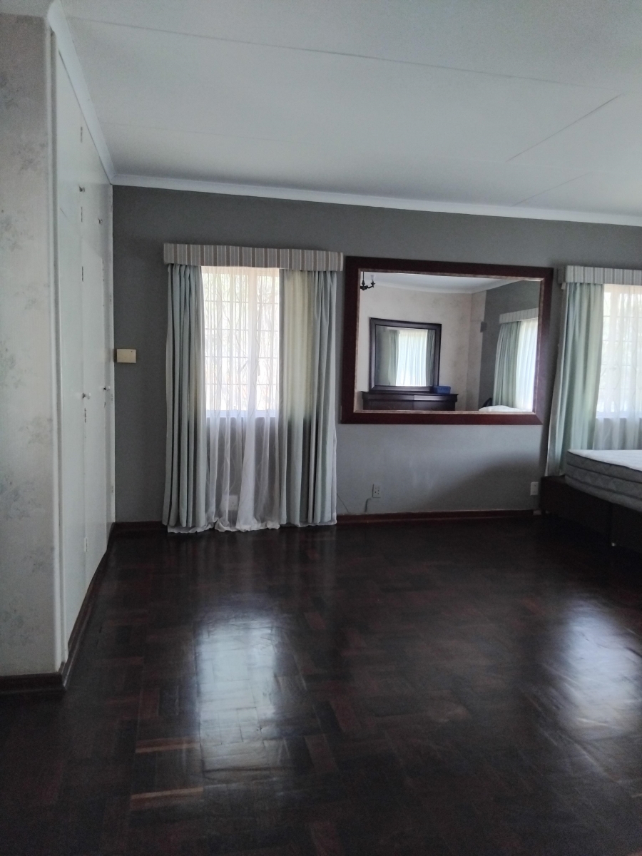 To Let 5 Bedroom Property for Rent in Barberton Mpumalanga