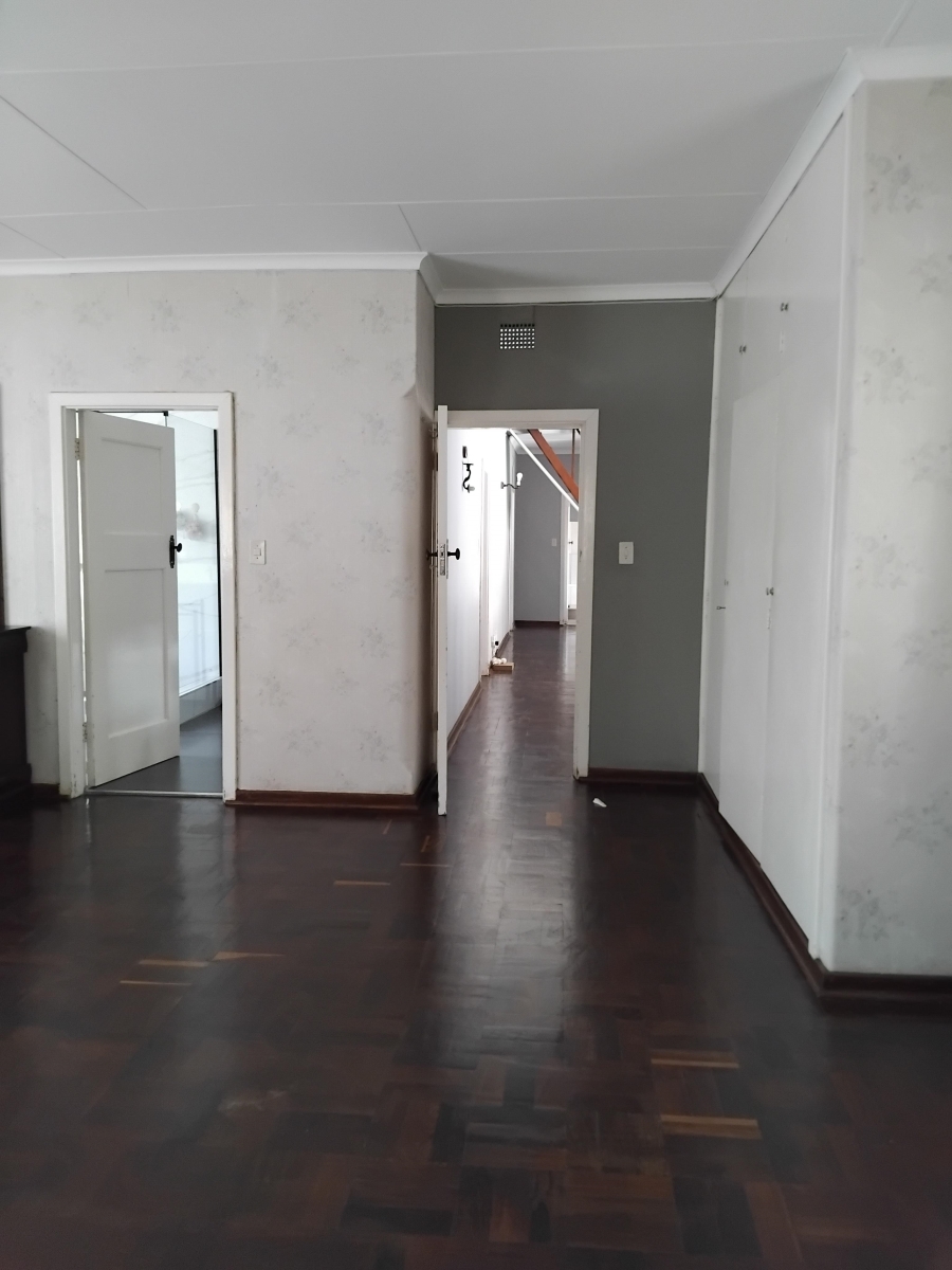 To Let 5 Bedroom Property for Rent in Barberton Mpumalanga