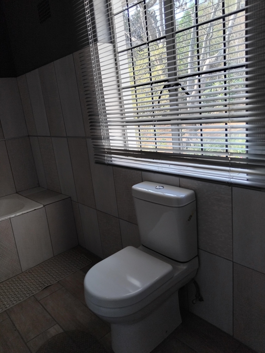 To Let 5 Bedroom Property for Rent in Barberton Mpumalanga