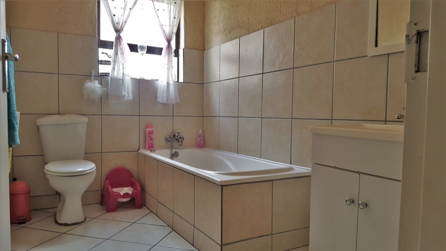 To Let 2 Bedroom Property for Rent in Stonehenge Ext 1 Mpumalanga
