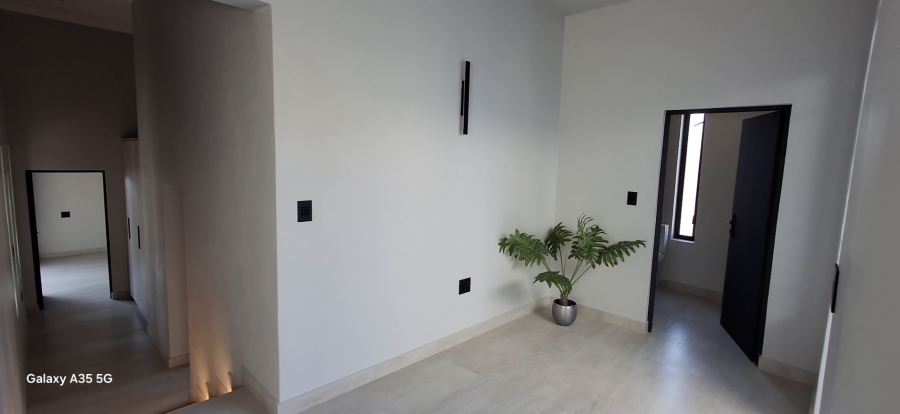 4 Bedroom Property for Sale in The Rest Nature Estate Mpumalanga