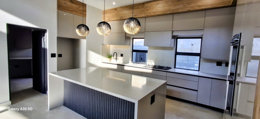 4 Bedroom Property for Sale in The Rest Nature Estate Mpumalanga