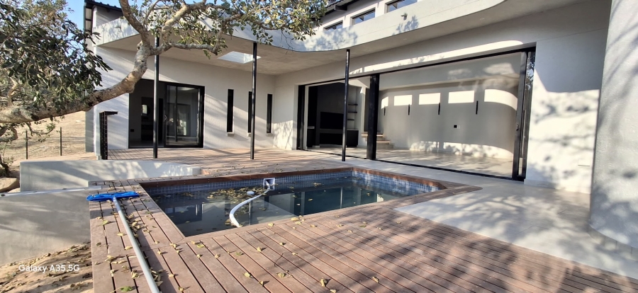 4 Bedroom Property for Sale in The Rest Nature Estate Mpumalanga
