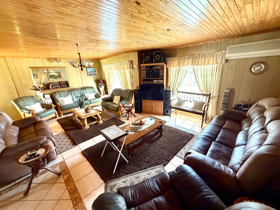 3 Bedroom Property for Sale in Kruinpark Mpumalanga
