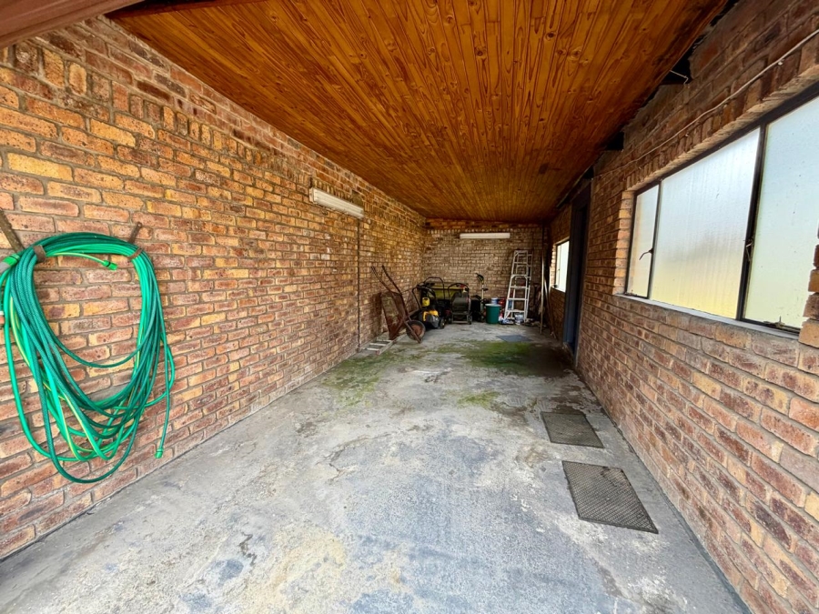 3 Bedroom Property for Sale in Kruinpark Mpumalanga
