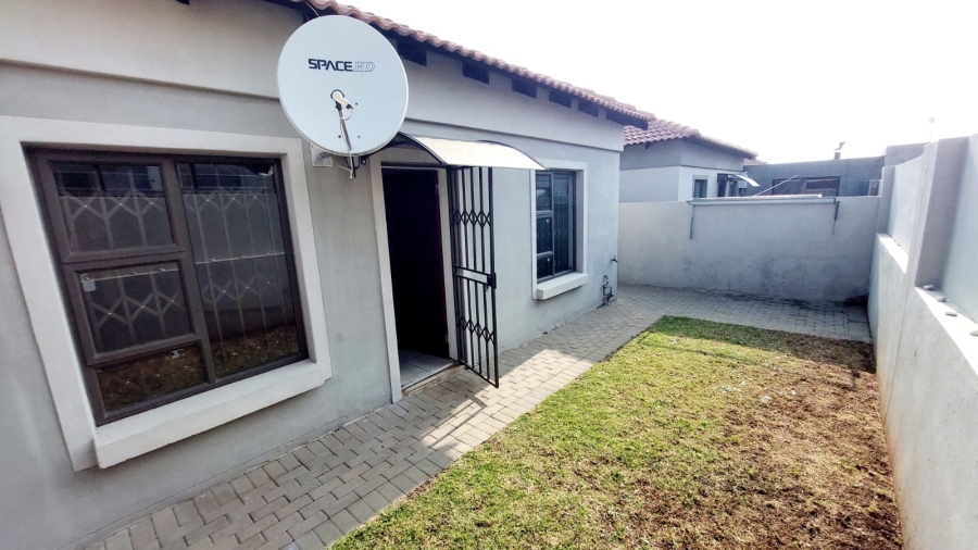 To Let 2 Bedroom Property for Rent in Terra Nova Mpumalanga