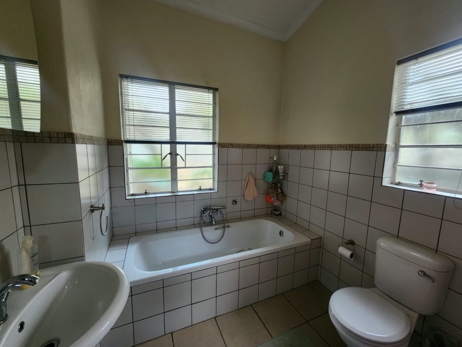 2 Bedroom Property for Sale in Nelspruit Ext 5 Mpumalanga