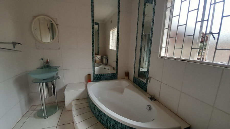 5 Bedroom Property for Sale in Hillsview Mpumalanga